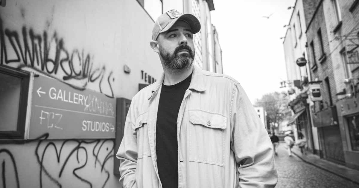 Ger Kelly Singer Indie band - Frowning Hours - single release - Diamond Days