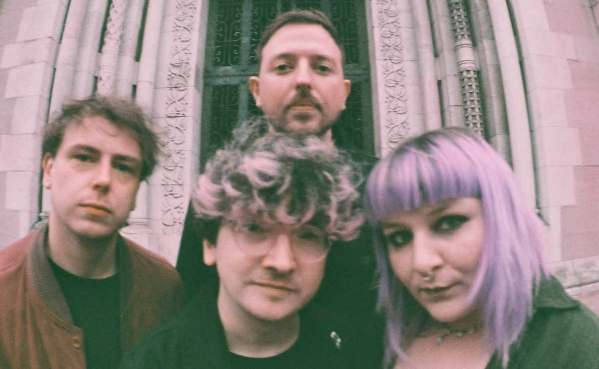 WYNONA BLEACH